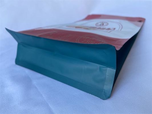 Snacks Voedselverpakking Zakjes Tuit UV-oppervlak gemetalliseerd met een zijrits